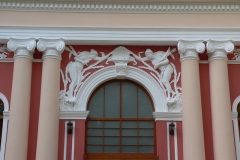 detaliu-usa-intrare-lemn-gradina-romei-satu-mare