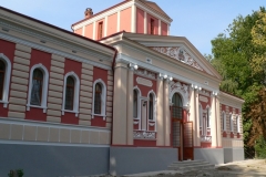 fatada-tamplarie-lemn-stratificat